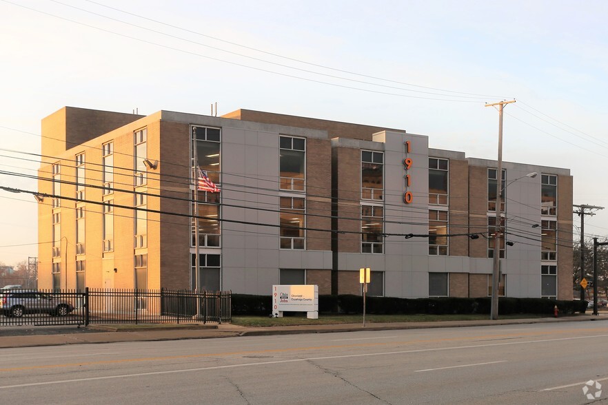 1910 Carnegie Ave, Cleveland, OH for sale - Building Photo - Image 1 of 5