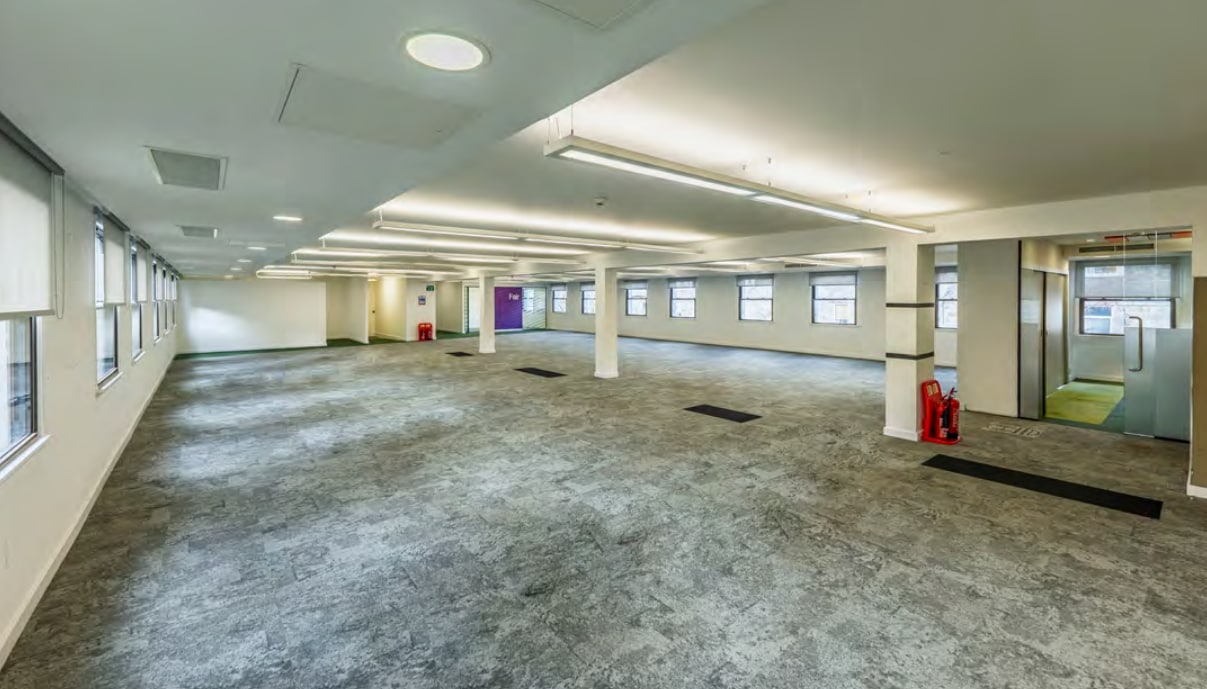 Crimon Pl, Aberdeen for lease Interior Photo- Image 1 of 3