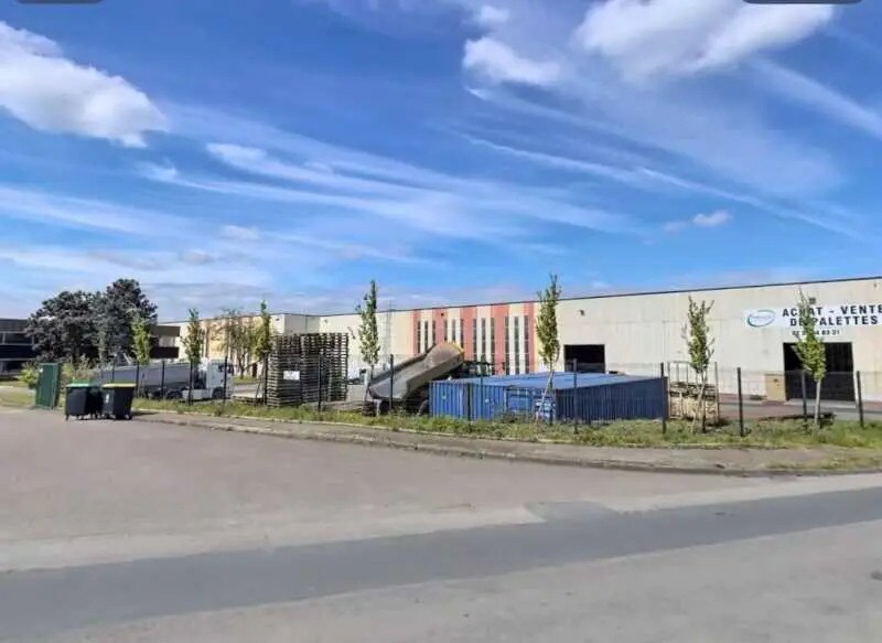 Flex in Le Petit-Quevilly for lease - Building Photo - Image 1 of 1