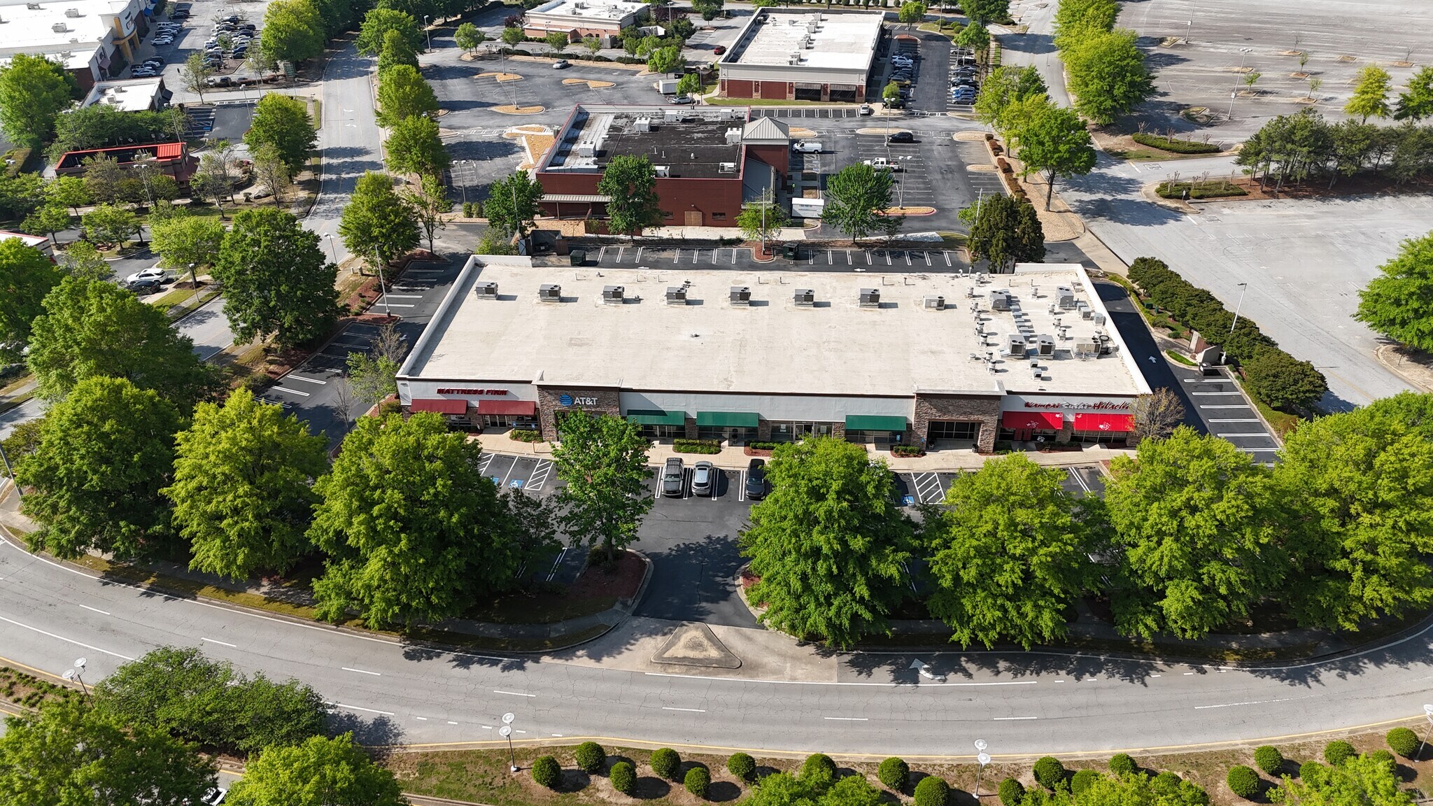 7105 Stonecrest Pky, Lithonia, GA for lease Building Photo- Image 1 of 19