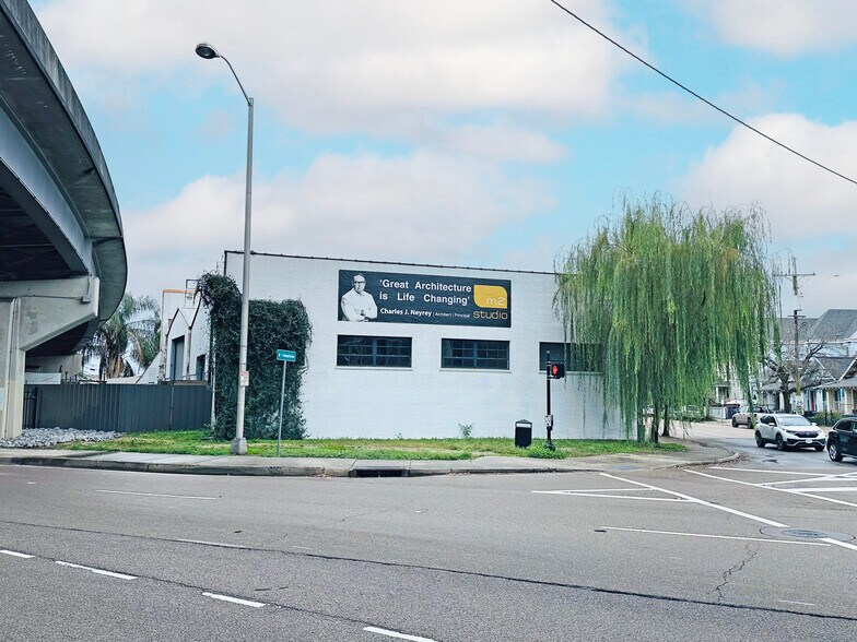 1200 Annunciation St, New Orleans, LA for sale - Building Photo - Image 2 of 11