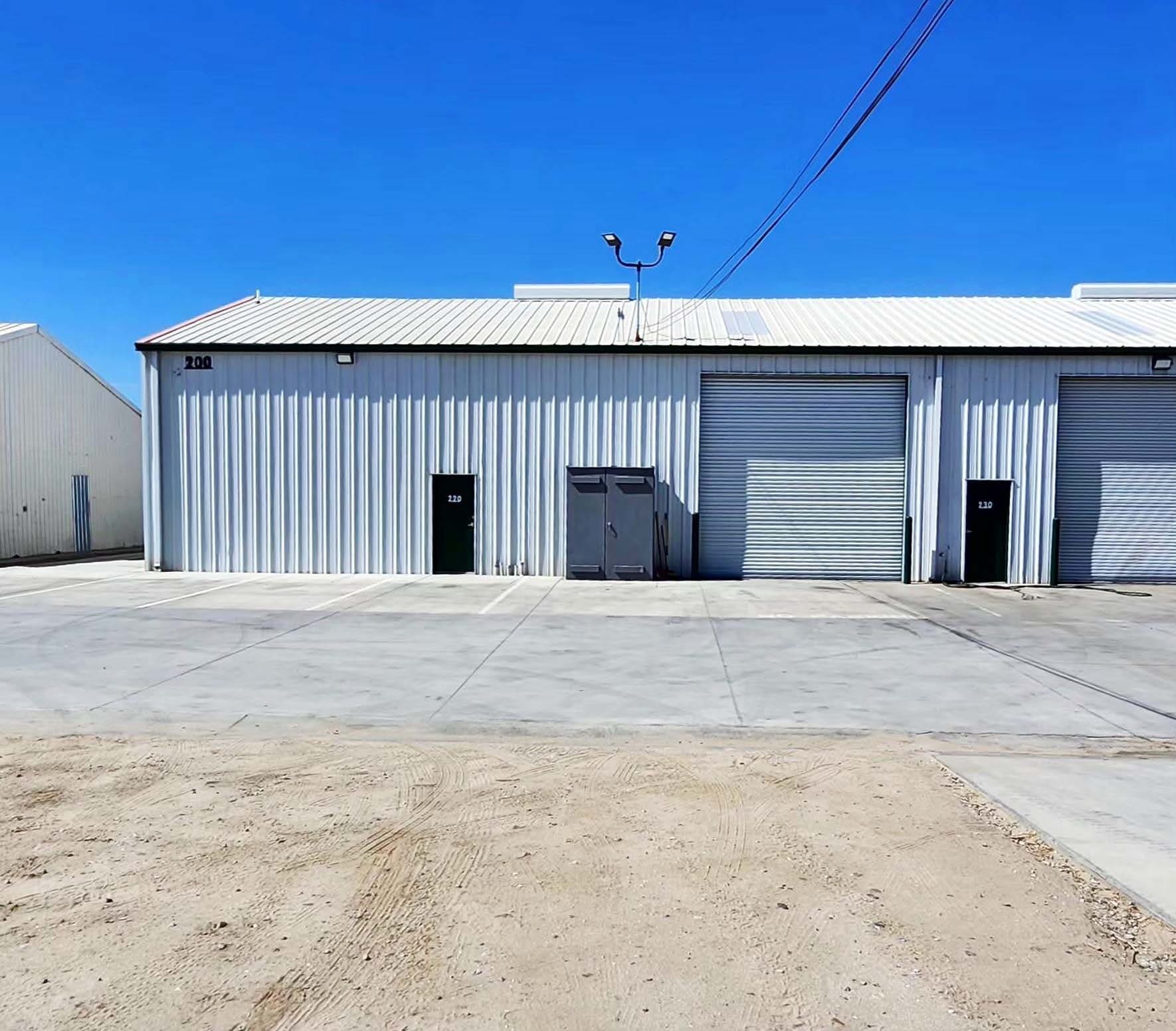 3824 Buck Owens Blvd, Bakersfield, CA for lease Building Photo- Image 1 of 3
