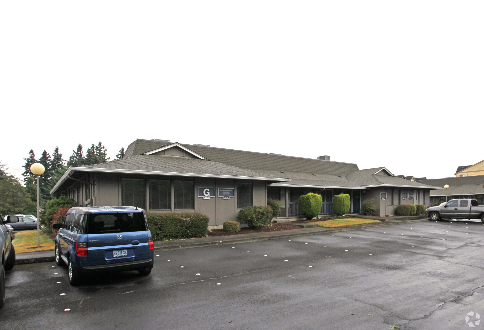 12730 SE Stark St, Portland, OR for sale Primary Photo- Image 1 of 1