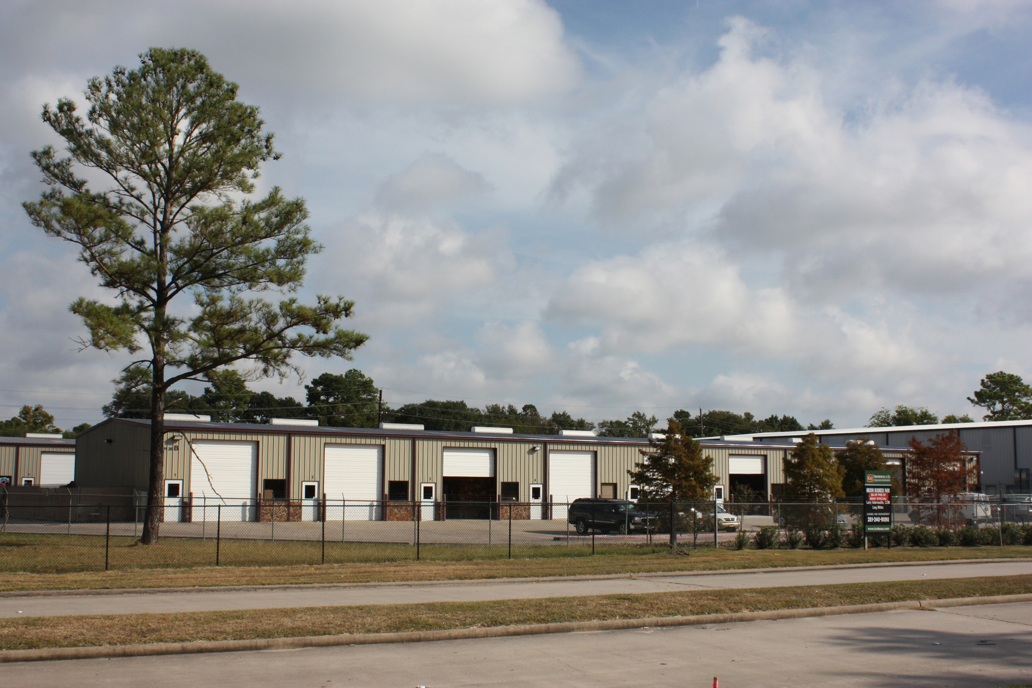 11126-11130 Neeshaw Dr, Houston, TX for lease Primary Photo- Image 1 of 3