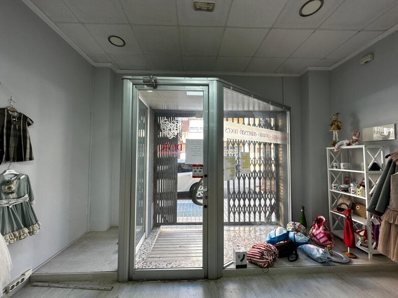 Retail in Carlet for sale - Building Photo - Image 2 of 11