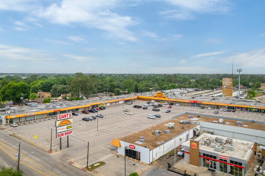 5702-5744 W Little York Rd, Houston, TX for lease - Aerial - Image 1 of 17