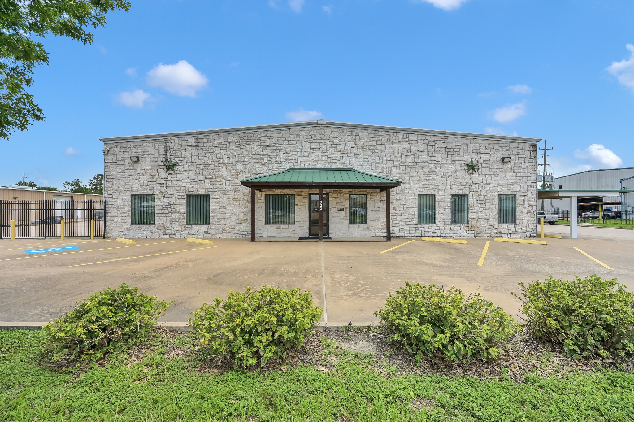 11322 Neeshaw Dr, Houston, TX for lease Primary Photo- Image 1 of 40