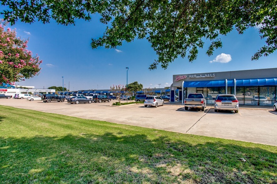 3220 Gus Thomasson Rd, Mesquite, TX 75150
