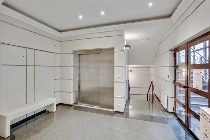12 Rue De La Bourse, Paris for lease - Lobby - Image 3 of 10