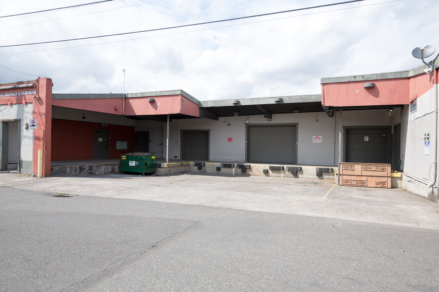 2200 N Interstate Ave, Portland, OR for lease - Building Photo - Image 2 of 9