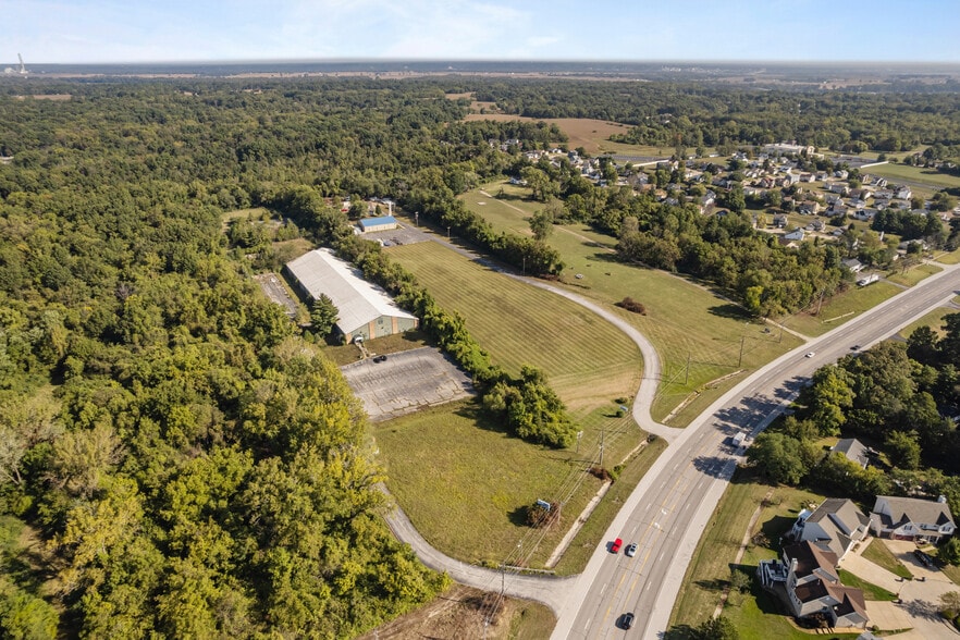 5105 N Lindbergh Blvd, Florissant, MO for sale - Building Photo - Image 2 of 18