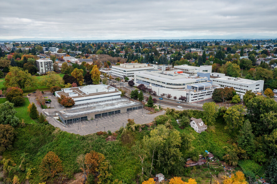 3325 N Interstate Ave, Portland, OR for sale - Building Photo - Image 2 of 5