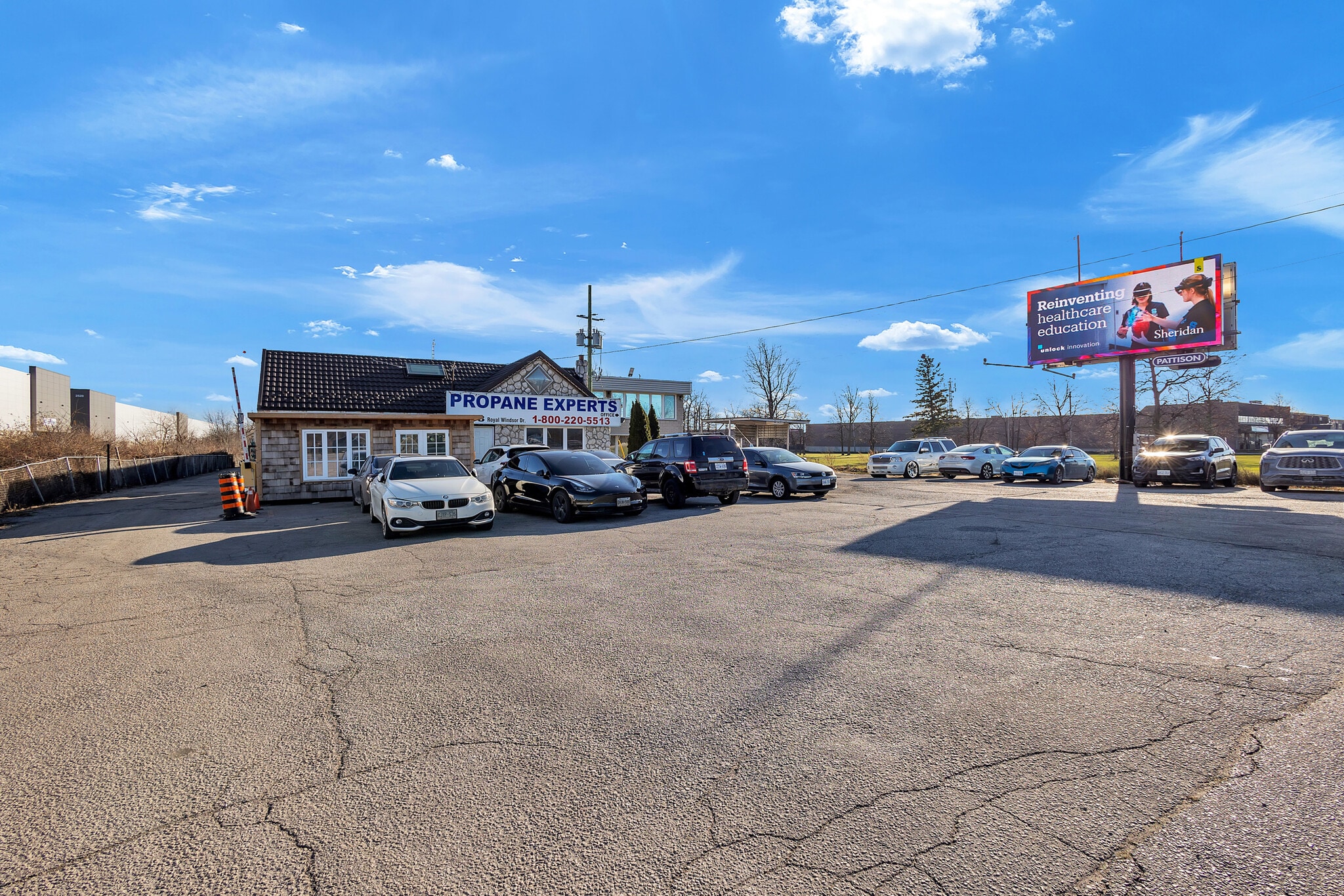 2568 Royal Windsor Dr, Mississauga, ON for sale Primary Photo- Image 1 of 1