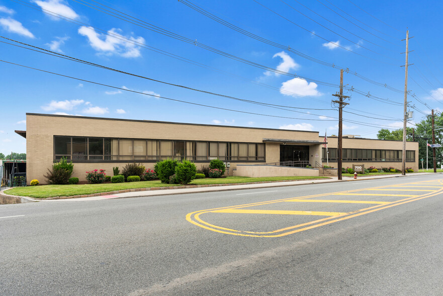 700 Grand Ave, Ridgefield, NJ for lease - Building Photo - Image 1 of 36