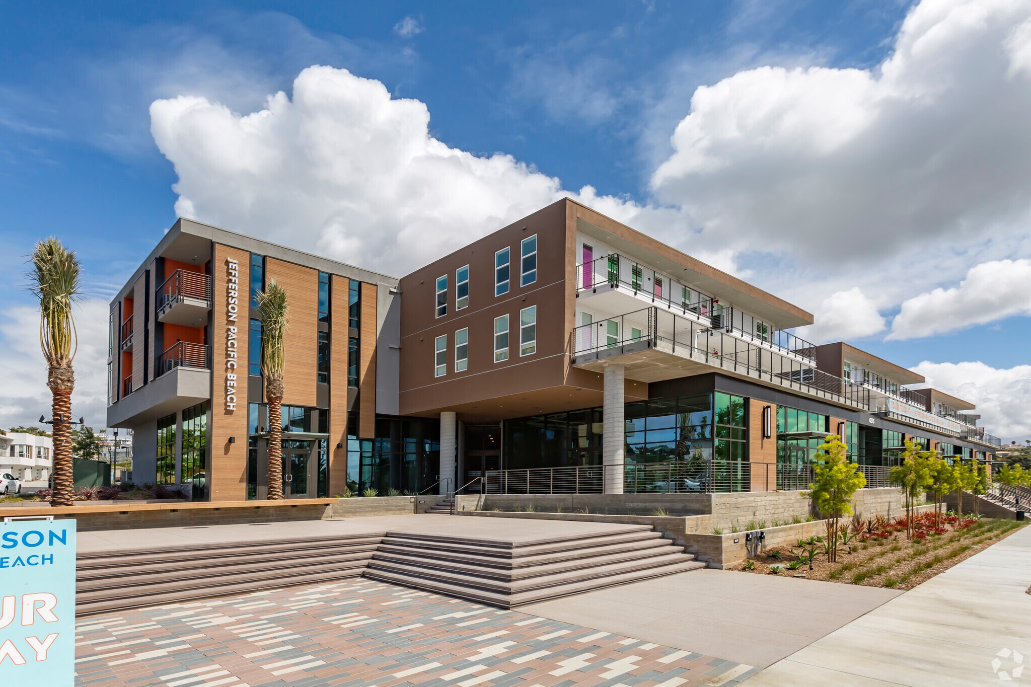 4275 Mission Bay Dr, San Diego, CA for lease Building Photo- Image 1 of 12