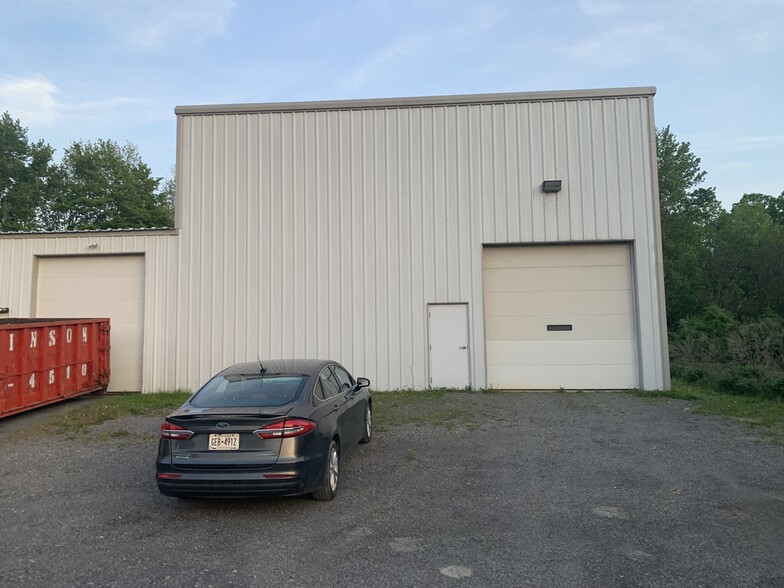 8094 Saintsville Rd, Kirkville, NY for sale - Building Photo - Image 1 of 1