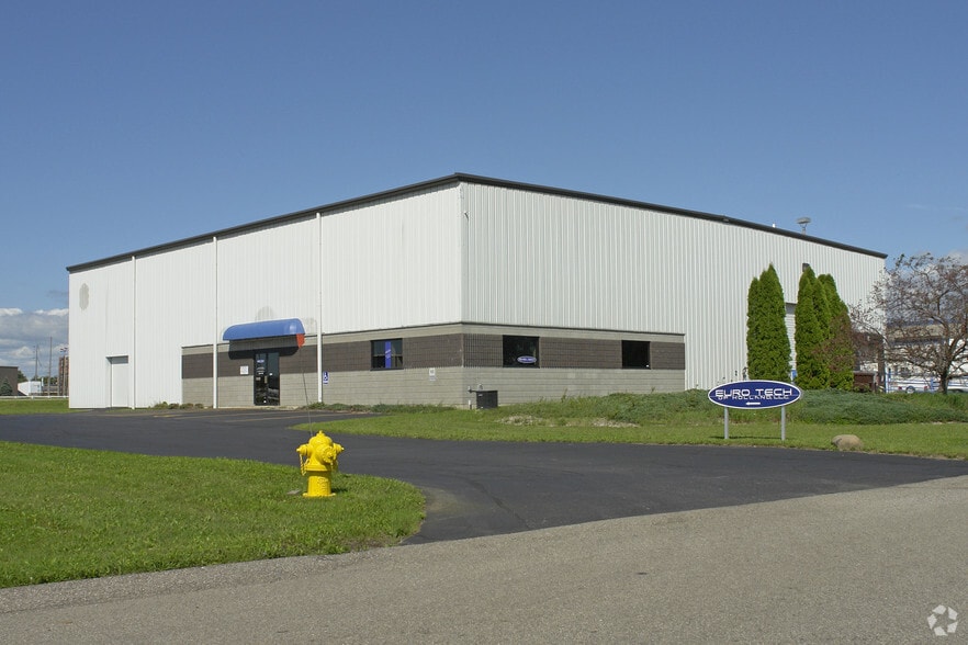 11071 Water Tower Ct, Holland, MI for sale - Primary Photo - Image 1 of 1