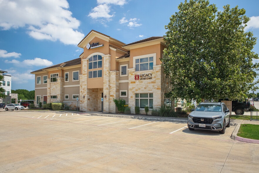 2 Spurs Ln, San Antonio, TX for sale - Primary Photo - Image 1 of 1