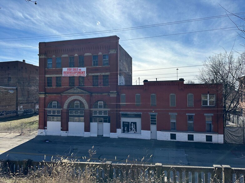 2133 Central Ave, Cincinnati, OH for sale - Building Photo - Image 1 of 1