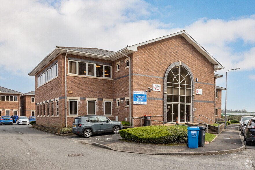 Ty Nant Ct, Cardiff for sale - Primary Photo - Image 1 of 3