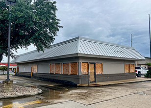 7004 Siegen Ln, Baton Rouge, LA for lease Building Photo- Image 1 of 4