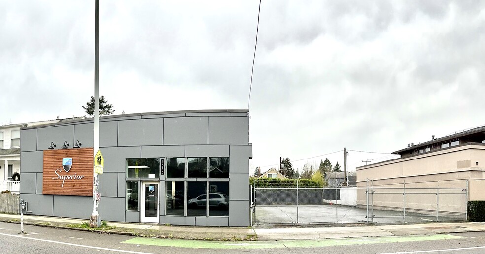 5333 Roosevelt Way, Seattle, WA for lease - Building Photo - Image 1 of 3