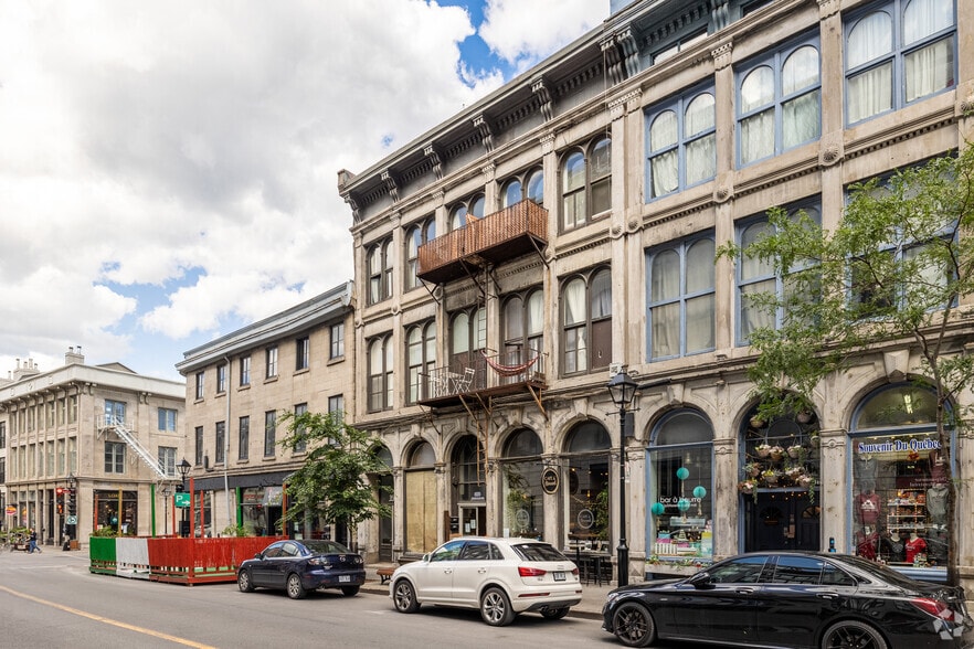 350 Rue Notre-Dame E, Montréal, QC for sale - Building Photo - Image 1 of 1