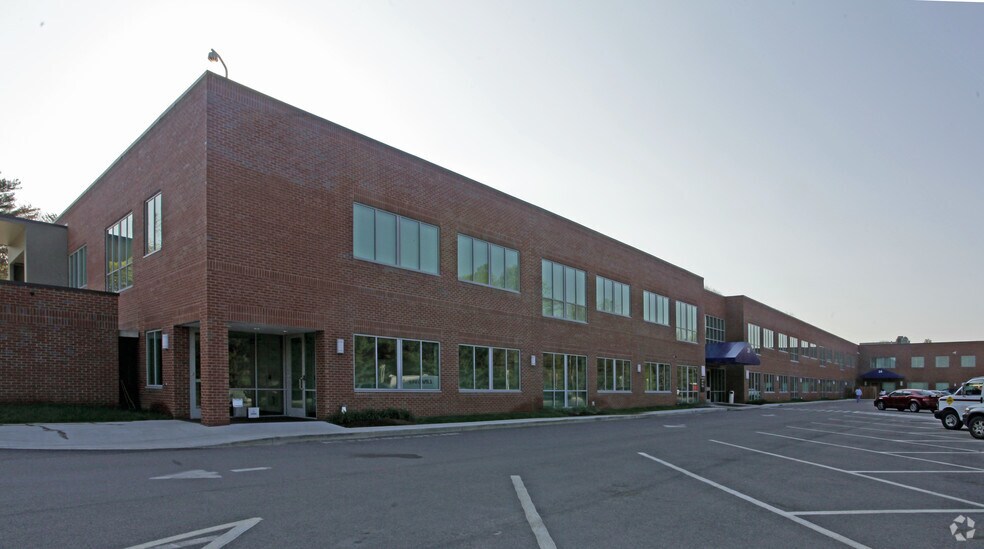 24 Newton St, Southborough, MA 01772 Office/Medical for Lease