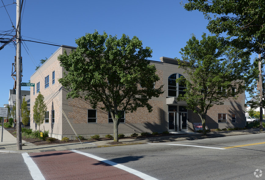 197-199 Warren Ave, East Providence, RI for sale - Primary Photo - Image 1 of 1