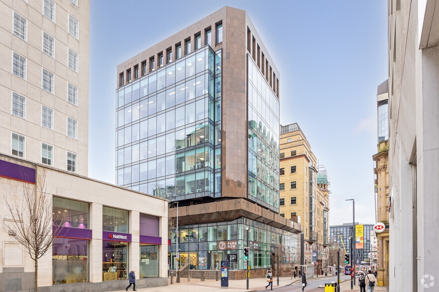 6-7 Park Row, Leeds for lease - Building Photo - Image 1 of 14