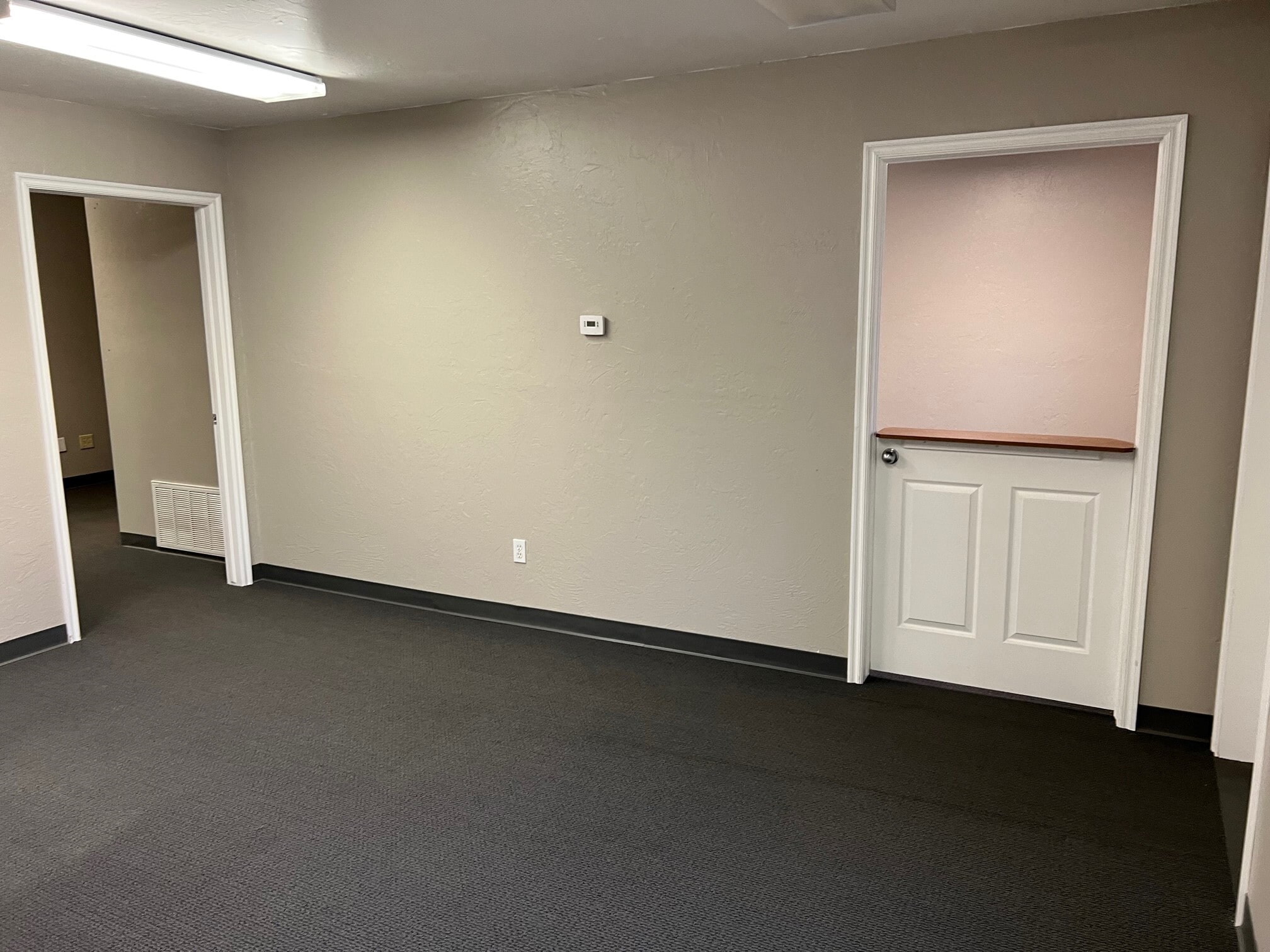 2350 S Midwest Blvd, Oklahoma City, OK for lease Interior Photo- Image 1 of 3