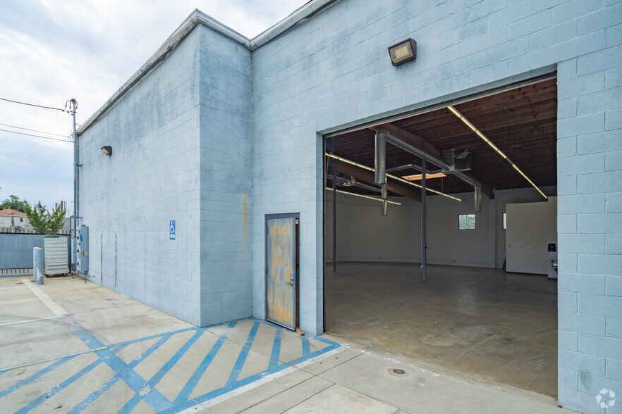 3816-3822 W Jefferson Blvd, Los Angeles, CA for lease - Building Photo - Image 3 of 16