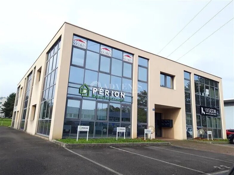Office in La Chapelle-sur-Erdre for lease - Building Photo - Image 1 of 3
