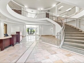 10275 N De Anza Blvd, Cupertino, CA for lease Interior Photo- Image 2 of 8