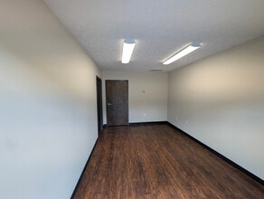 465 Maltbie St, Lawrenceville, GA for lease Interior Photo- Image 2 of 6