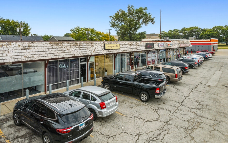 6823-6837 Grand Ave, Hammond, IN for sale - Building Photo - Image 2 of 7
