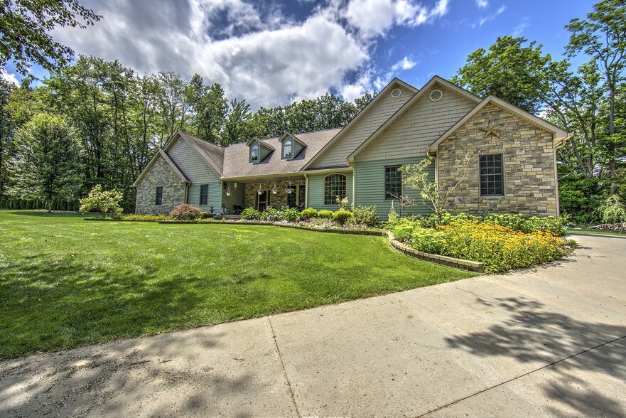 2875 Winner Rd, Sharpsville, PA 16150