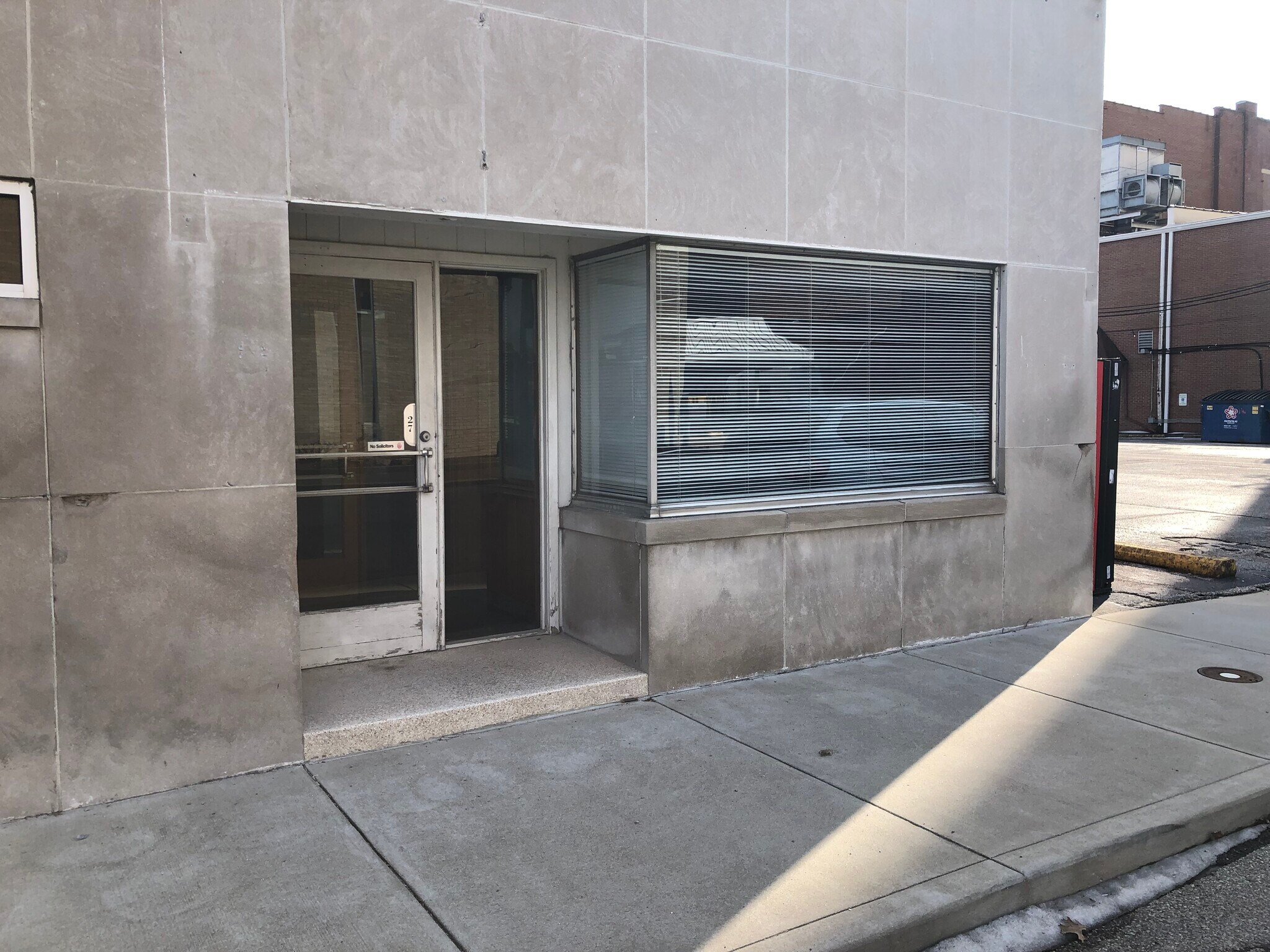 27 N 3rd St, Vincennes, IN for sale Primary Photo- Image 1 of 1