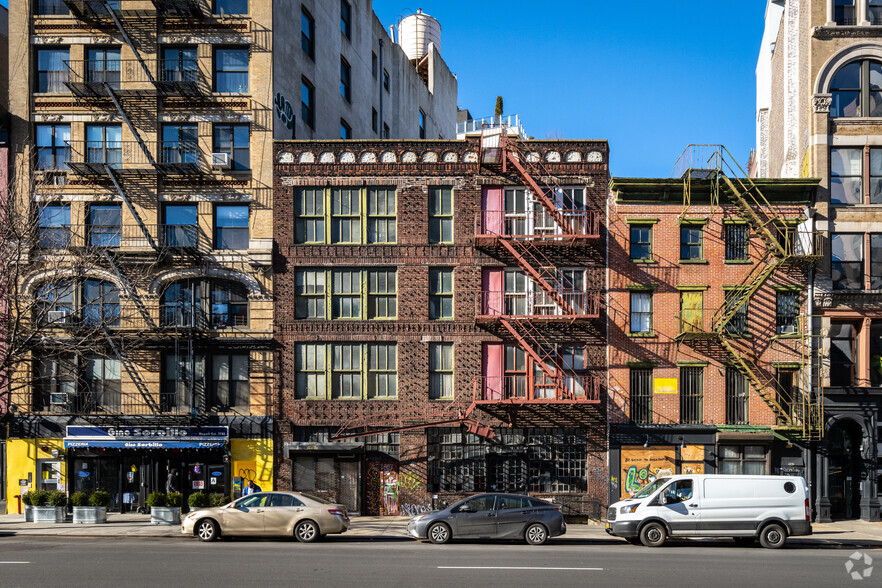 338-340 Bowery, New York, NY for lease - Building Photo - Image 3 of 4