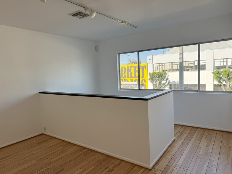 114-116 S La Brea Ave, Los Angeles, CA for lease - Interior Photo - Image 3 of 22