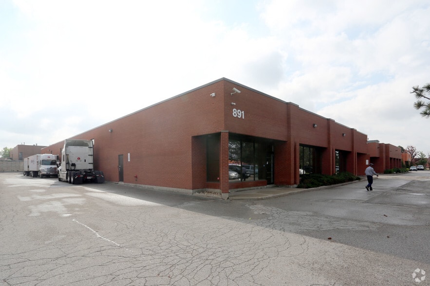 891 Rowntree Dairy Rd, Vaughan, ON L4L 5W3