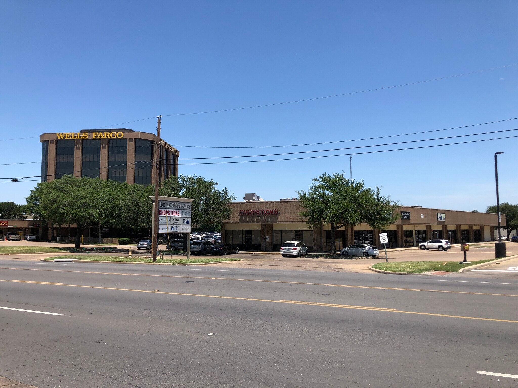 1101 Wooded Acres Dr, Waco, TX 76710