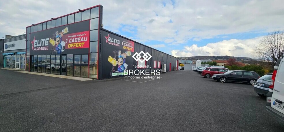 Retail in Cournon-d'Auvergne for lease - Building Photo - Image 2 of 8