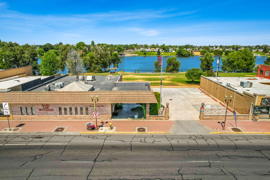 100 E Broadway Ave, Moses Lake, WA for sale - Primary Photo - Image 1 of 50