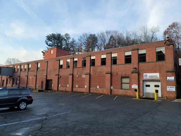 59 Field St, Torrington, CT for lease - Building Photo - Image 3 of 8