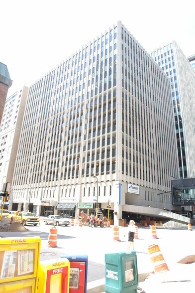 800 Marquette Ave, Minneapolis, MN for lease - Building Photo - Image 2 of 44