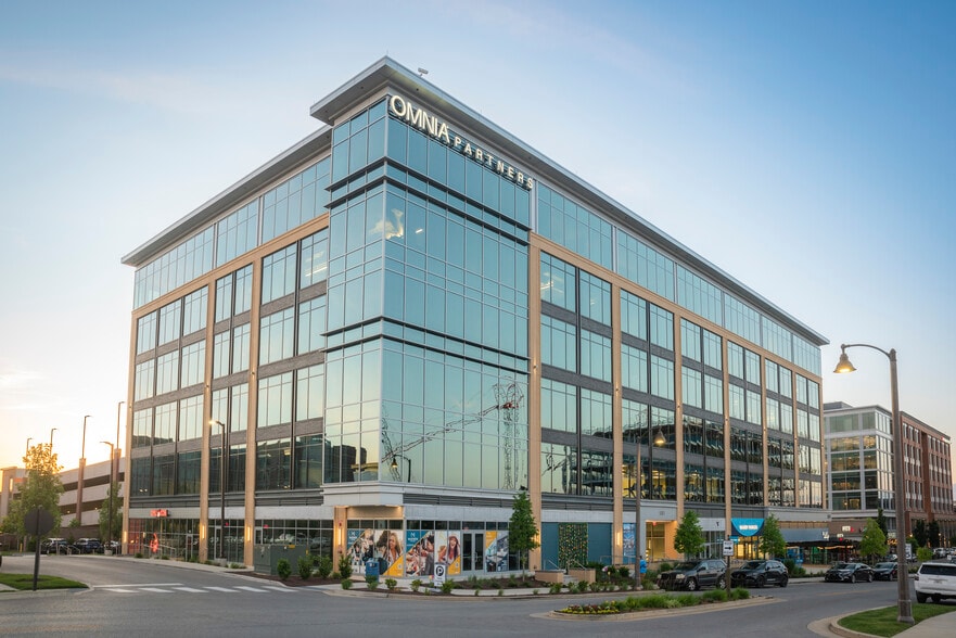 4041 Aspen Grove Dr, Franklin, TN for lease - Building Photo - Image 2 of 8