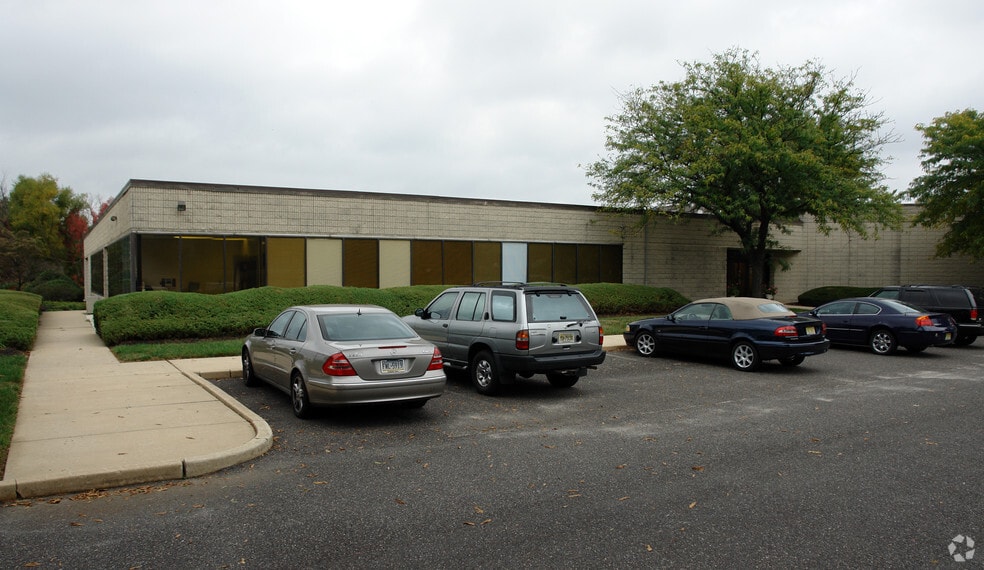 201 Grove Rd, Thorofare, NJ for sale - Primary Photo - Image 1 of 1