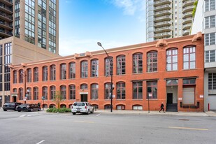 445 W Erie St, Chicago IL - Loft