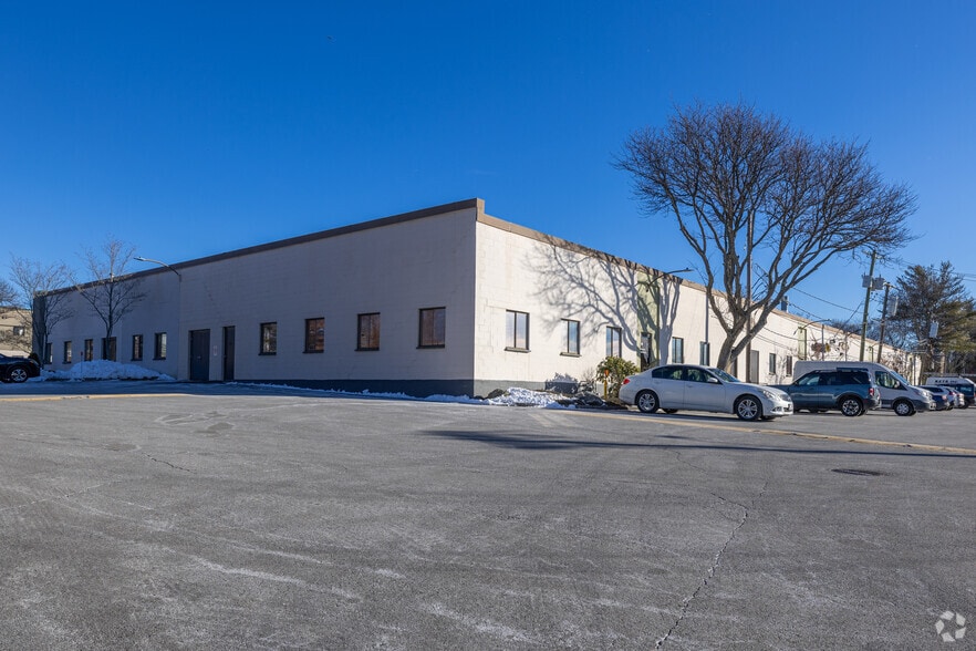 25 Olympia Ave, Woburn, MA for lease - Building Photo - Image 1 of 6